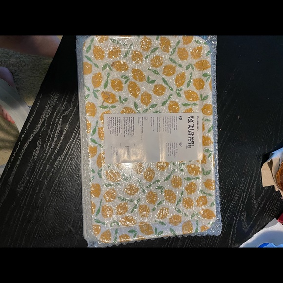 Melamine Lemon Squeeze Tray - Picture 2 of 4